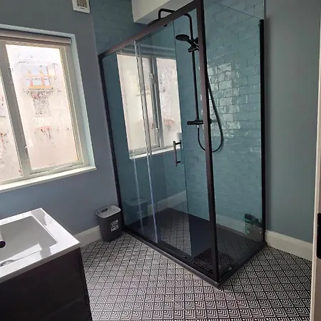 Centre, 3 Bedroom, Sleeps 6